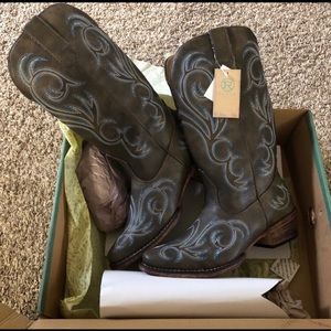 Roper Riley Cowboy Boots Size 7.5 new
